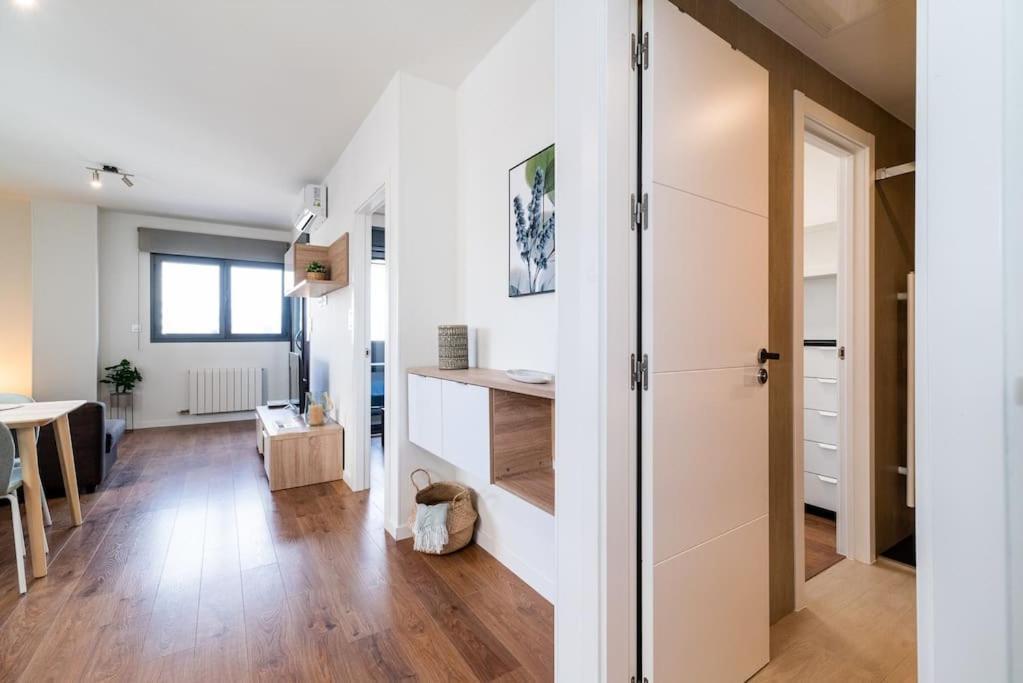 Moderno Apartamento Con Piscina Y Parking グラナダ エクステリア 写真