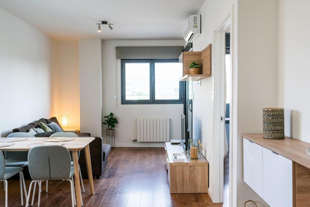 Moderno Apartamento Con Piscina Y Parking グラナダ エクステリア 写真